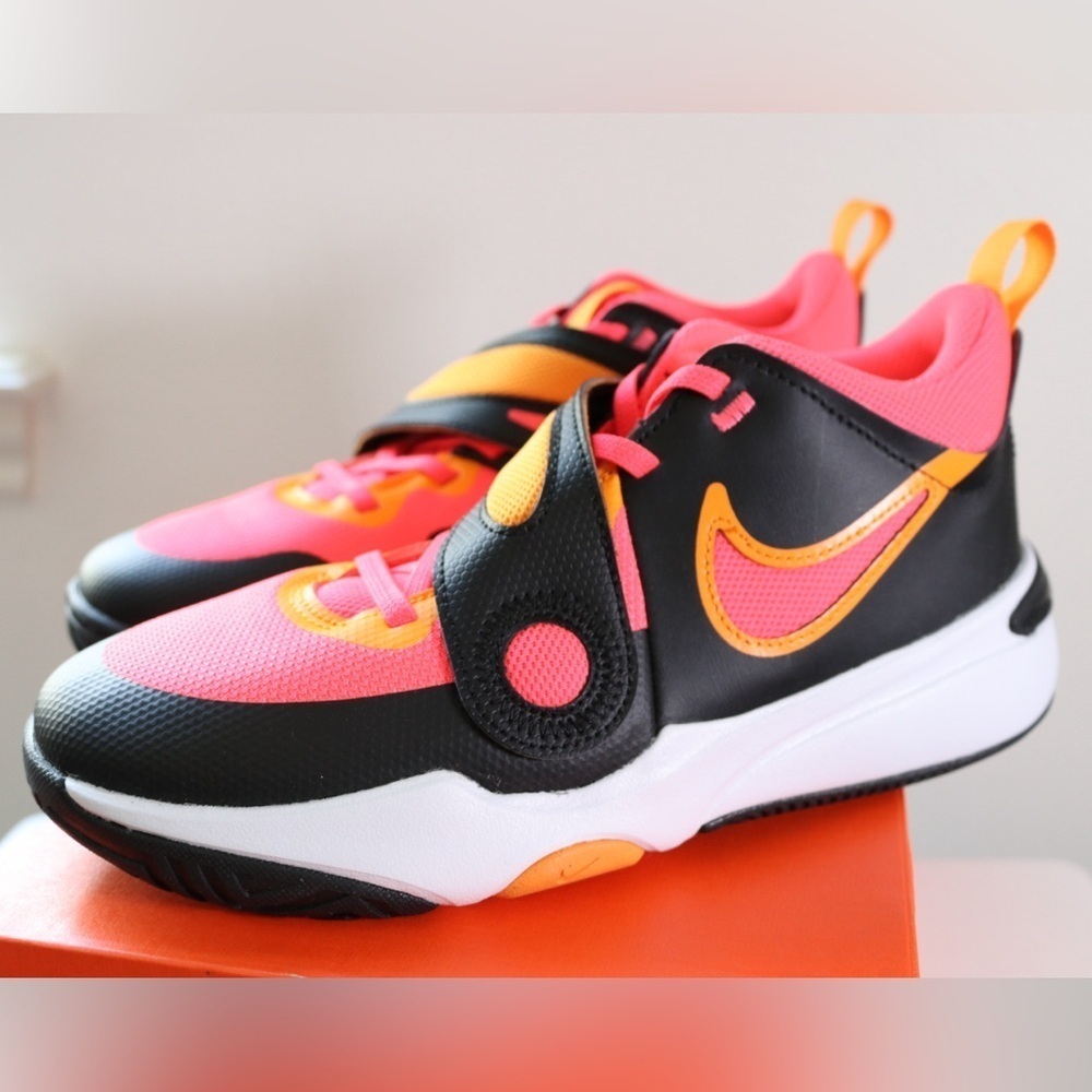 NWB Nike Team Hustle D 7Y Big Kids' Basketball Shoes DV8996-001 Black/Pink - Picture 3 of 10